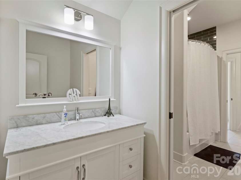 18300 Scotscraig Lane, Cornelius, NC 28031.  MLS# CAR4379461, YatesRealty ID 19811. 