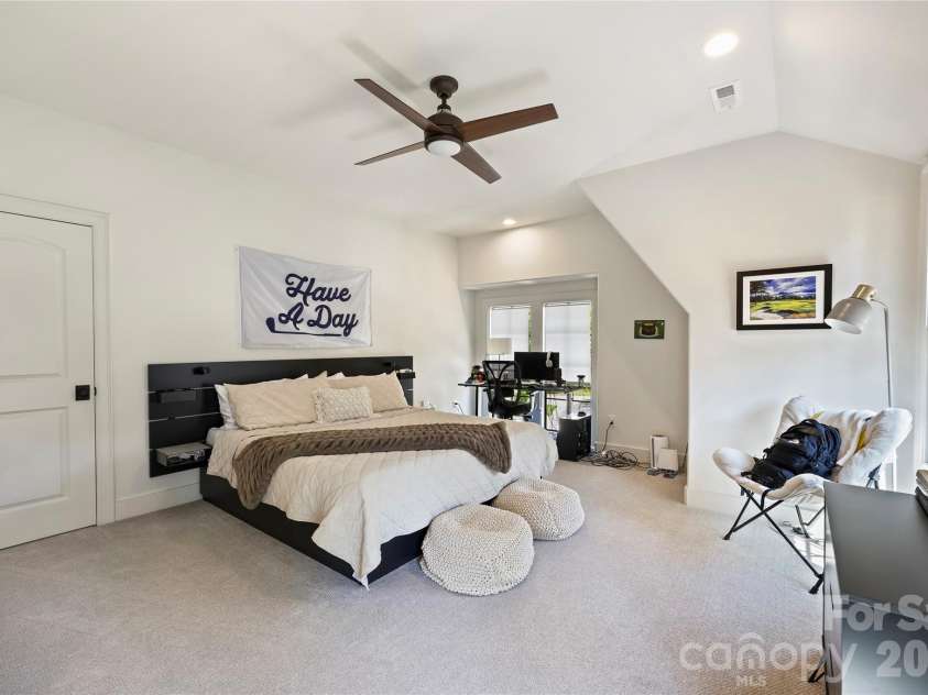 18300 Scotscraig Lane, Cornelius, NC 28031.  MLS# CAR4379461, YatesRealty ID 19811. 