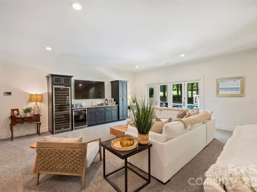18300 Scotscraig Lane, Cornelius, NC 28031.  MLS# CAR4379461, YatesRealty ID 19811. 