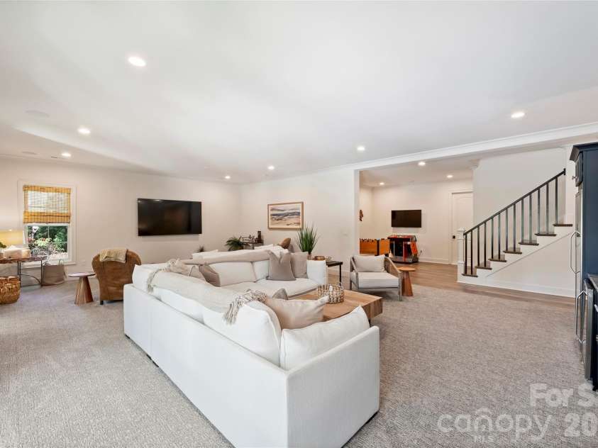 18300 Scotscraig Lane, Cornelius, NC 28031.  MLS# CAR4379461, YatesRealty ID 19811. 