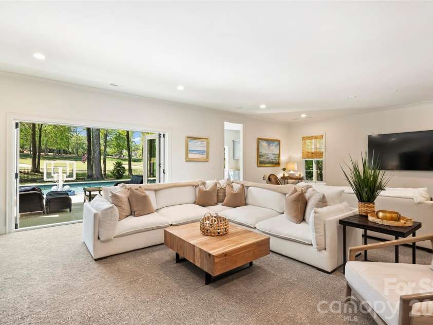 18300 Scotscraig Lane, Cornelius, NC 28031.  MLS# CAR4379461, YatesRealty ID 19811. 