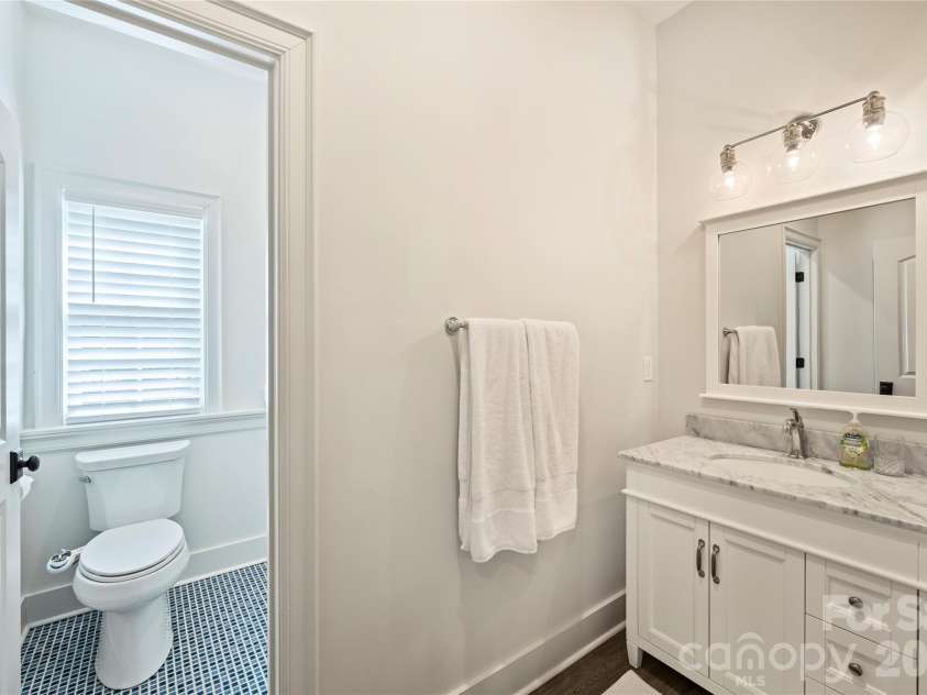 18300 Scotscraig Lane, Cornelius, NC 28031.  MLS# CAR4379461, YatesRealty ID 19811. 