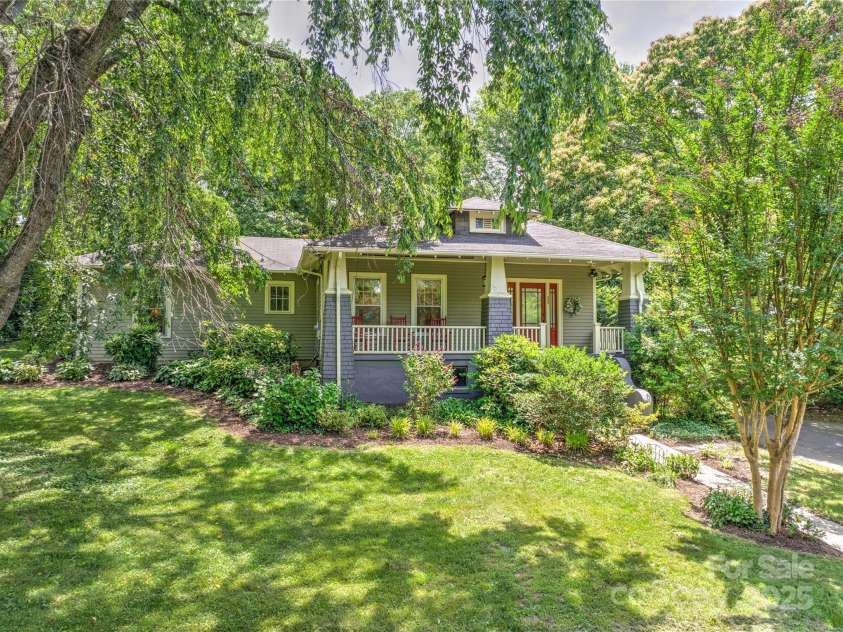 50 Wanoca Avenue, Asheville, NC 28803.  MLS# CAR4269850, YatesRealty ID 19811. 