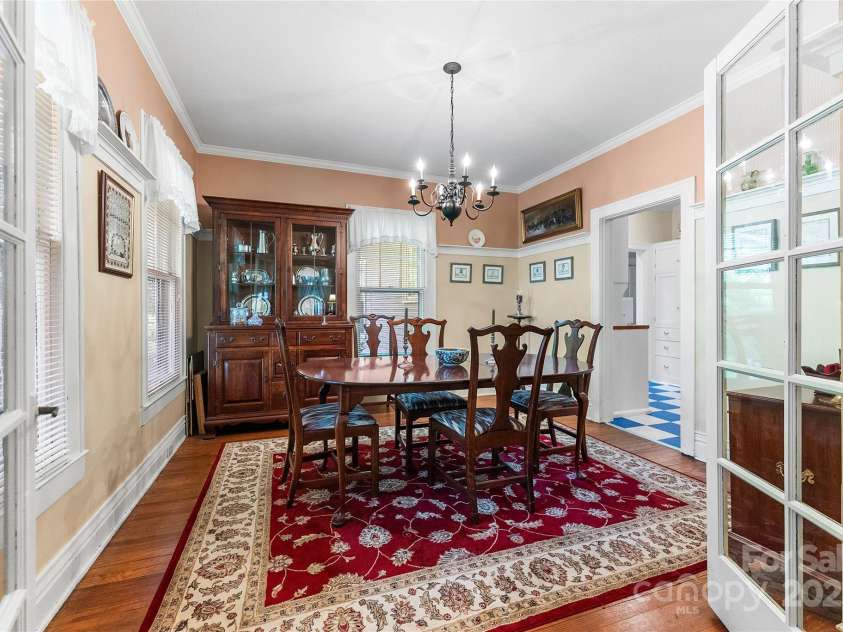 50 Wanoca Avenue, Asheville, NC 28803.  MLS# CAR4269850, YatesRealty ID 19811. 