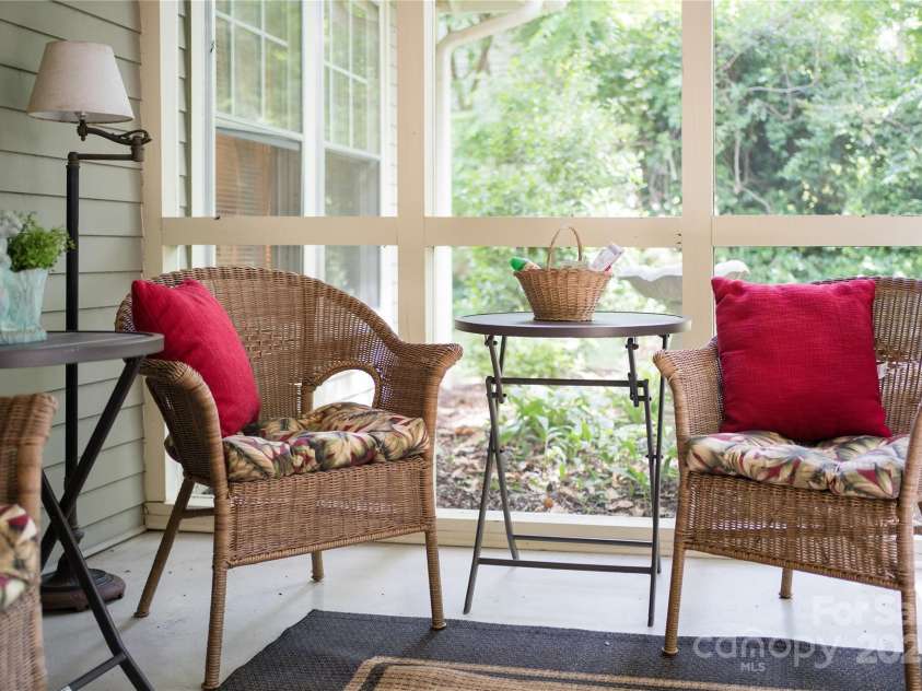 50 Wanoca Avenue, Asheville, NC 28803.  MLS# CAR4269850, YatesRealty ID 19811. 