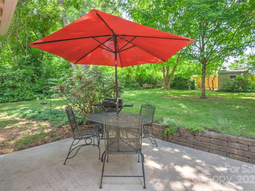 50 Wanoca Avenue, Asheville, NC 28803.  MLS# CAR4269850, YatesRealty ID 19811. 