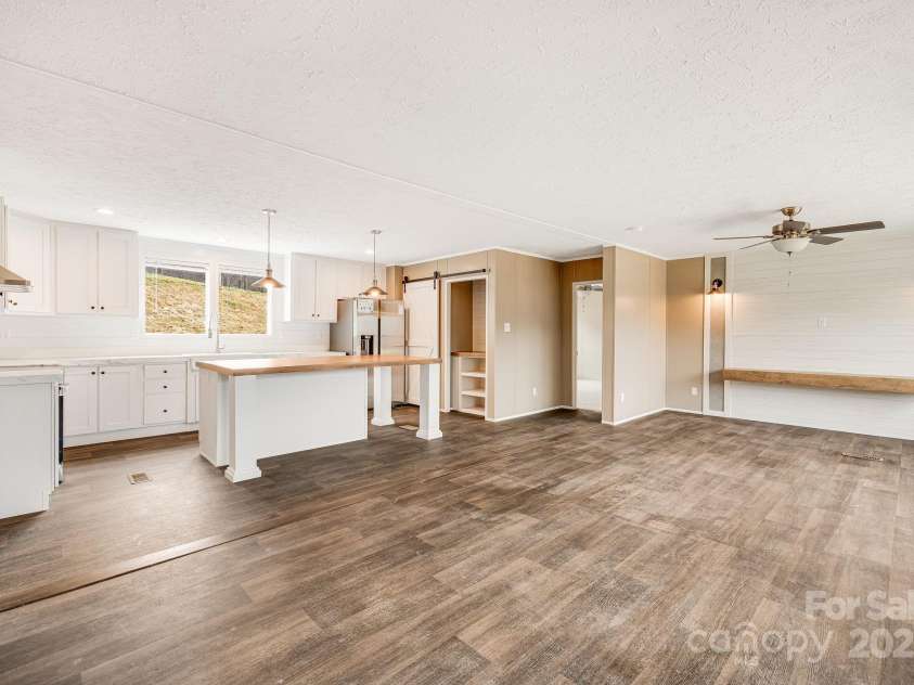 96 Sandons Trail, Marshall, NC 28753.  MLS# CAR4224480, YatesRealty ID 19813. 