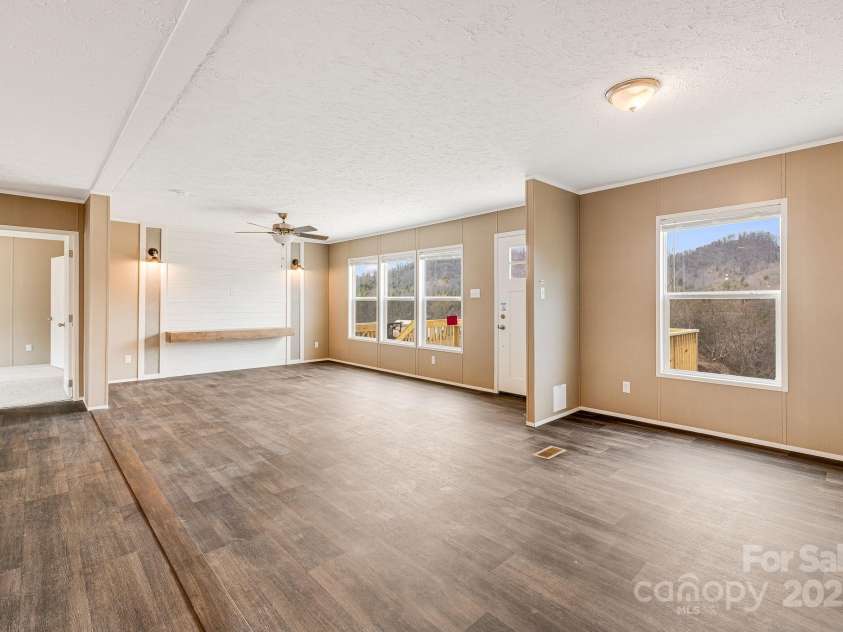 96 Sandons Trail, Marshall, NC 28753.  MLS# CAR4224480, YatesRealty ID 19813. 