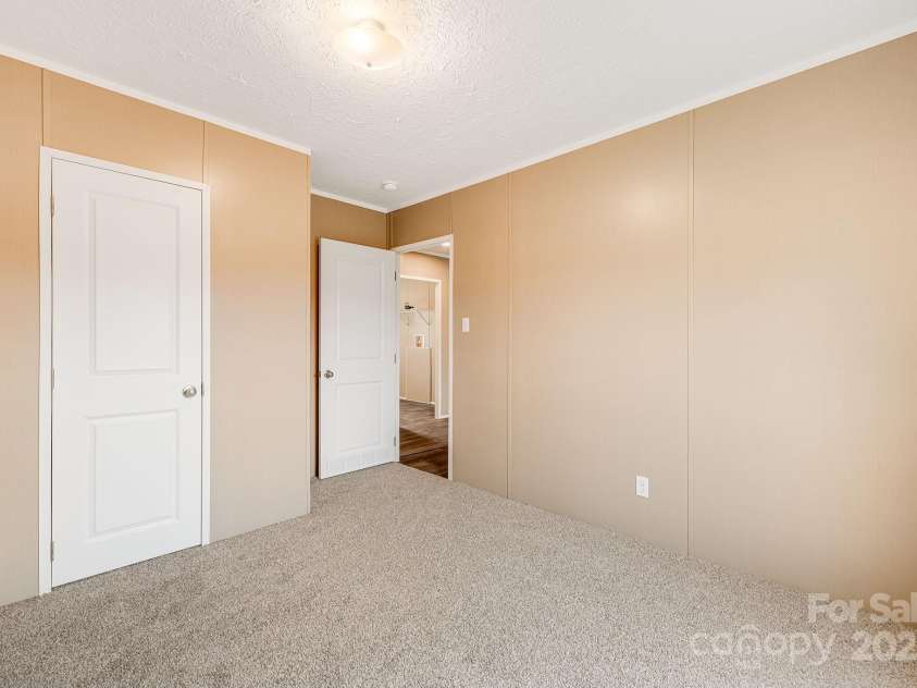 96 Sandons Trail, Marshall, NC 28753.  MLS# CAR4224480, YatesRealty ID 19813. 