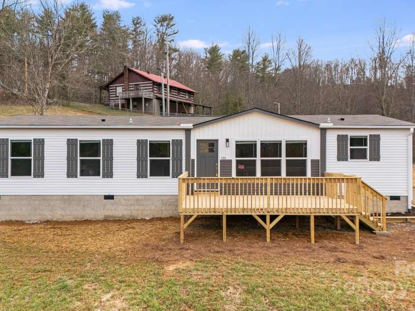 96 Sandons Trail, Marshall, NC 28753.  MLS# CAR4224480, YatesRealty ID 19813. Front of the home