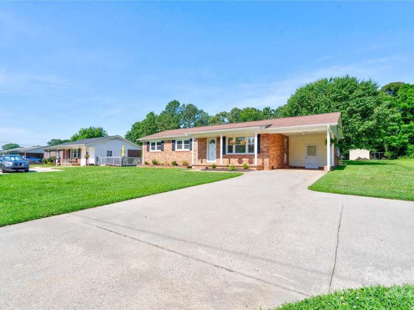 3413 Fallston Road, Shelby, NC 28150.  MLS# CAR4267283, YatesRealty ID 19814. 