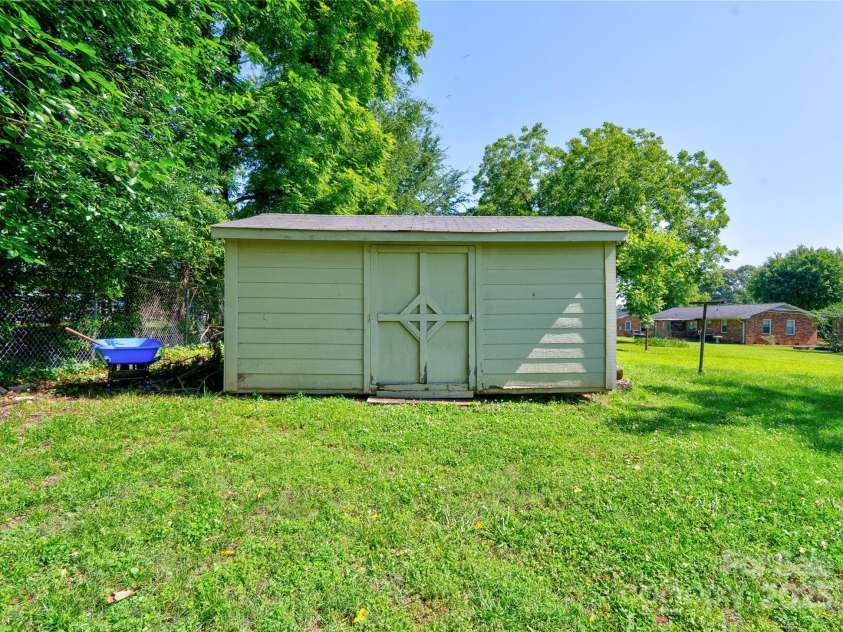 3413 Fallston Road, Shelby, NC 28150.  MLS# CAR4267283, YatesRealty ID 19814. 