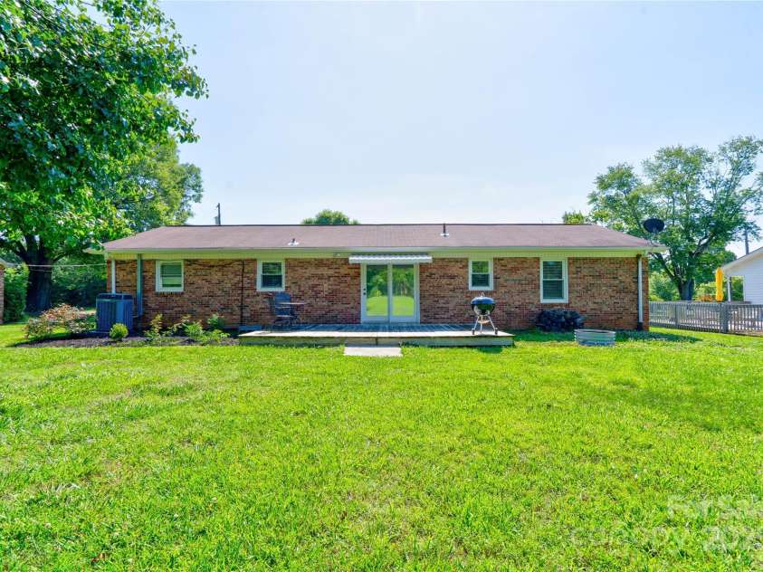 3413 Fallston Road, Shelby, NC 28150.  MLS# CAR4267283, YatesRealty ID 19814. 