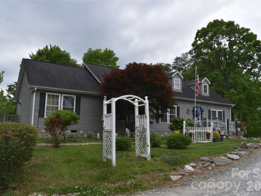 25 Triton Way, Old Fort, NC 28762.  MLS# CAR4378196, YatesRealty ID 19815. 