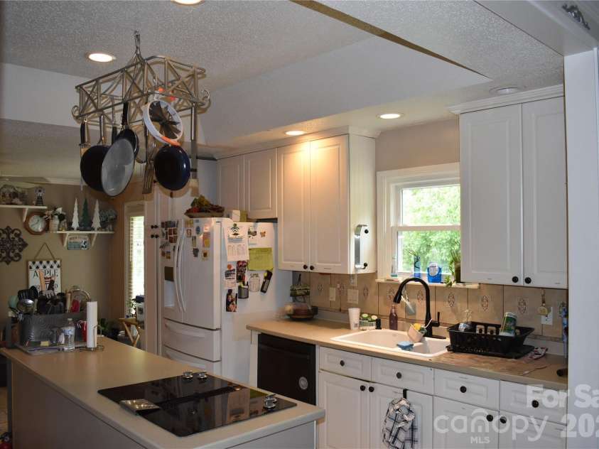 25 Triton Way, Old Fort, NC 28762.  MLS# CAR4378196, YatesRealty ID 19815. 