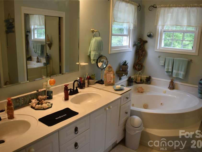 25 Triton Way, Old Fort, NC 28762.  MLS# CAR4378196, YatesRealty ID 19815. 