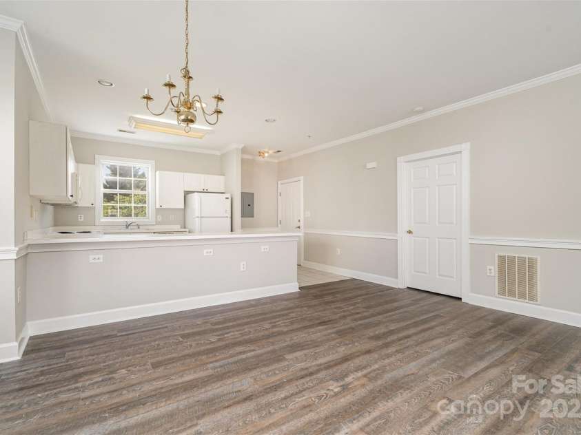 8969 Meadow Vista Road, Charlotte, NC 28213.  MLS# CAR4261482, YatesRealty ID 19815. 