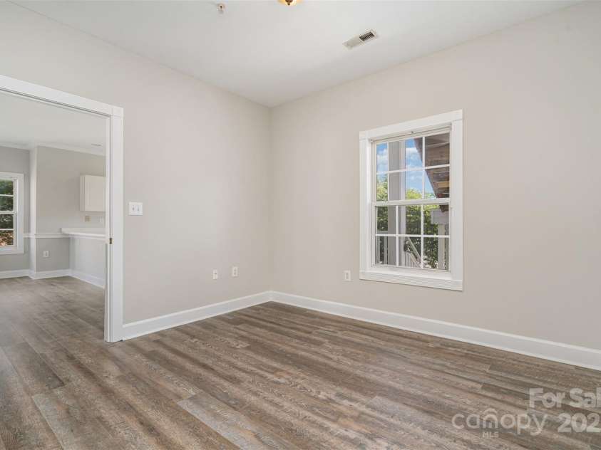8969 Meadow Vista Road, Charlotte, NC 28213.  MLS# CAR4261482, YatesRealty ID 19815. 