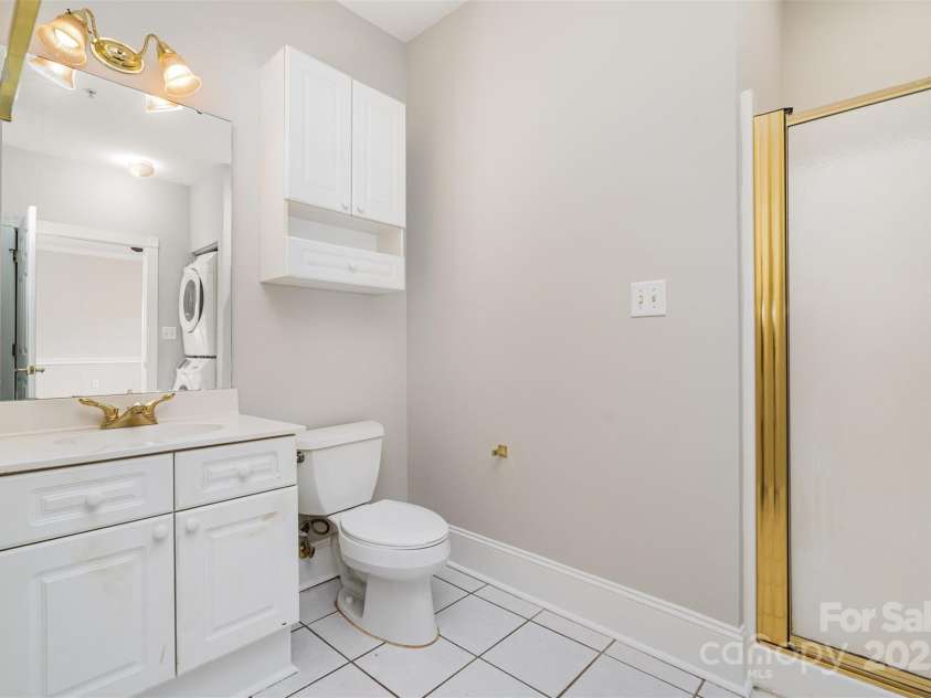 8969 Meadow Vista Road, Charlotte, NC 28213.  MLS# CAR4261482, YatesRealty ID 19815. 