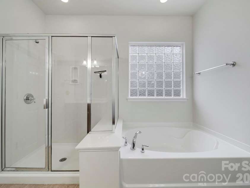 2180 Hartwell Lane, Fort Mill, SC 29707.  MLS# CAR4379443, YatesRealty ID 19816. 