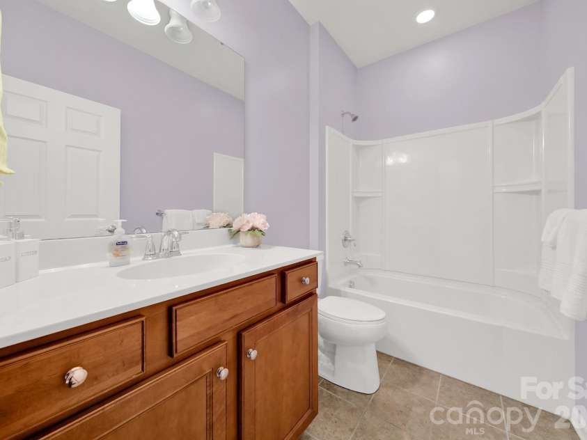 2180 Hartwell Lane, Fort Mill, SC 29707.  MLS# CAR4379443, YatesRealty ID 19816. 