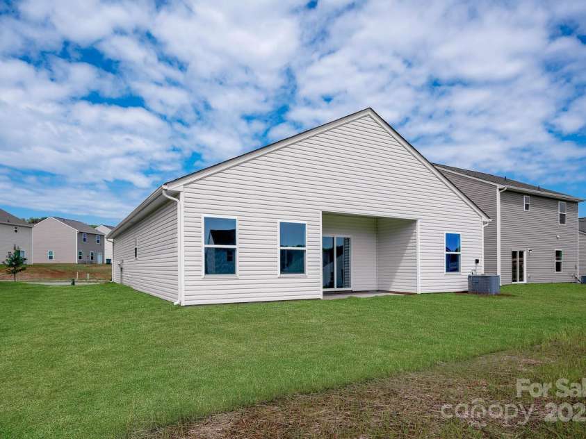 3607 Clover Valley Drive, Gastonia, NC 28052.  MLS# CAR4179465, YatesRealty ID 19816. 