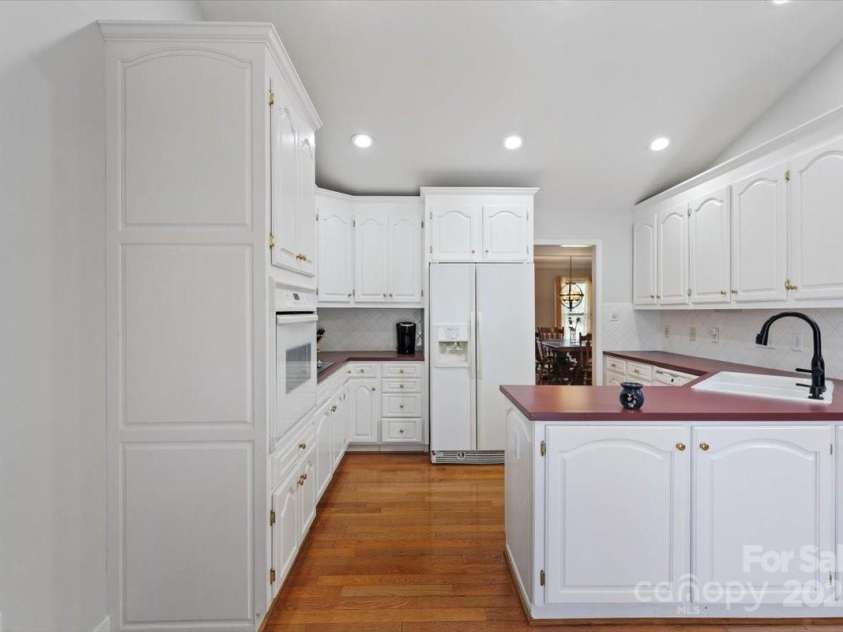 106 Zurich Lane, Statesville, NC 28625.  MLS# CAR4244028, YatesRealty ID 19817. 