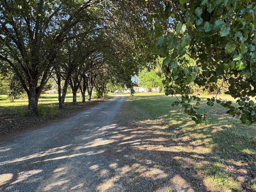 3227 Pleasant Plains Road, Matthews, NC 28105.  MLS# CAR4379724, YatesRealty ID 19817. 