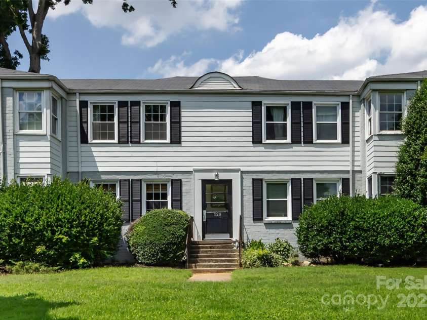 528 Wakefield Drive, Charlotte, NC 28209.  MLS# CAR4269887, YatesRealty ID 19818. 