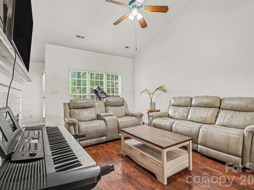 6312 Trysting Road, Charlotte, NC 28227.  MLS# CAR4379798, YatesRealty ID 19818. 