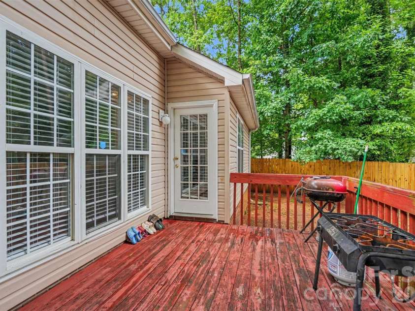 6312 Trysting Road, Charlotte, NC 28227.  MLS# CAR4379798, YatesRealty ID 19818. 