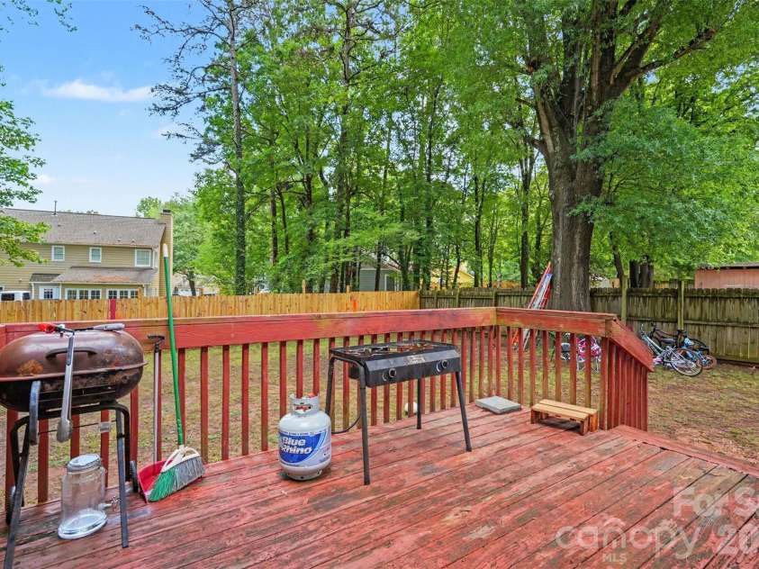 6312 Trysting Road, Charlotte, NC 28227.  MLS# CAR4379798, YatesRealty ID 19818. 