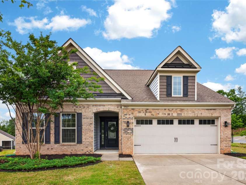 1907 Harvest Time Lane, Waxhaw, NC 28173.  MLS# CAR4379113, YatesRealty ID 19819. 