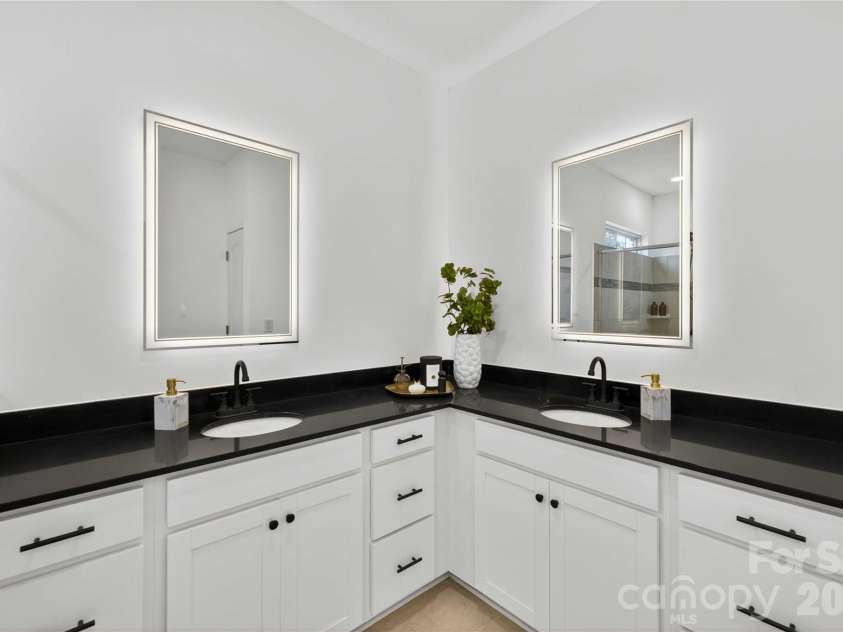 1907 Harvest Time Lane, Waxhaw, NC 28173.  MLS# CAR4379113, YatesRealty ID 19819. 
