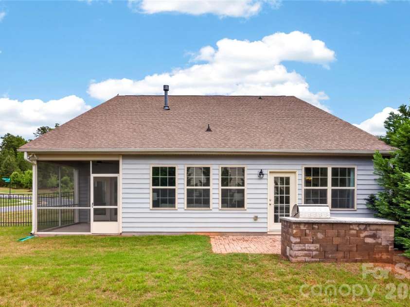 1907 Harvest Time Lane, Waxhaw, NC 28173.  MLS# CAR4379113, YatesRealty ID 19819. 