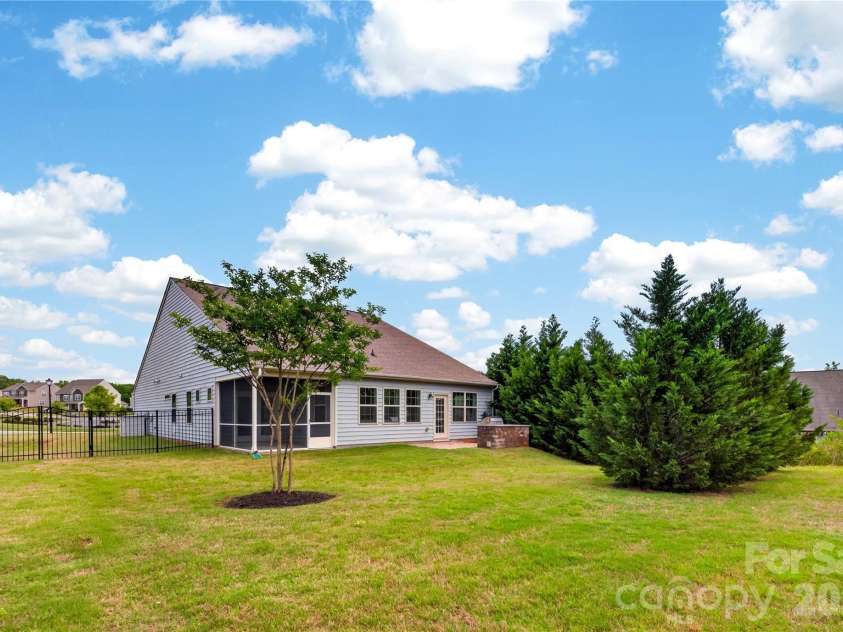 1907 Harvest Time Lane, Waxhaw, NC 28173.  MLS# CAR4379113, YatesRealty ID 19819. 