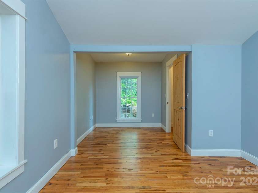 379 Rainbow Terrace, Black Mountain, NC 28711.  MLS# CAR4267468, YatesRealty ID 19819. 