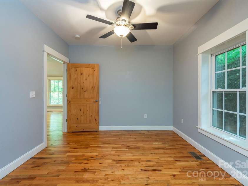 379 Rainbow Terrace, Black Mountain, NC 28711.  MLS# CAR4267468, YatesRealty ID 19819. Primary Bedroom