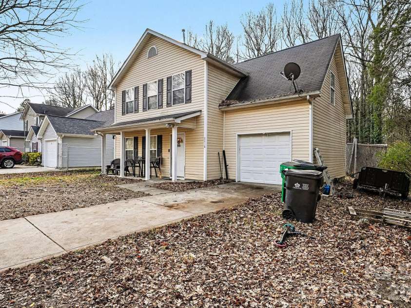 2606 Marmac Road, Charlotte, NC 28208.  MLS# CAR4333144, YatesRealty ID 1982. 