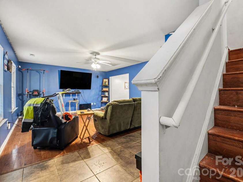 2606 Marmac Road, Charlotte, NC 28208.  MLS# CAR4333144, YatesRealty ID 1982. 