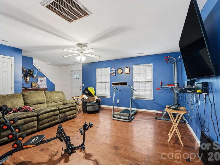 2606 Marmac Road, Charlotte, NC 28208.  MLS# CAR4333144, YatesRealty ID 1982. 