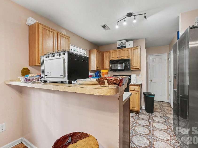 2606 Marmac Road, Charlotte, NC 28208.  MLS# CAR4333144, YatesRealty ID 1982. 