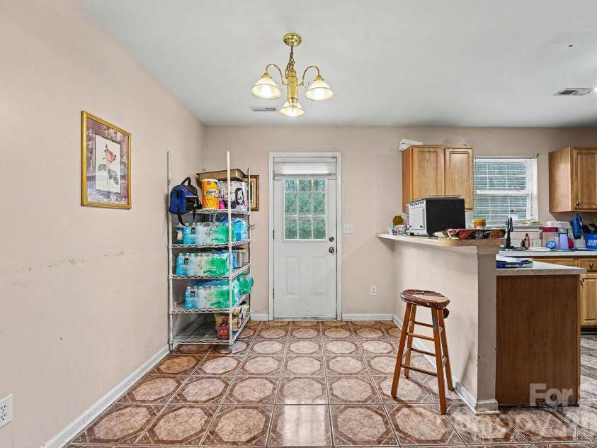 2606 Marmac Road, Charlotte, NC 28208.  MLS# CAR4333144, YatesRealty ID 1982. 