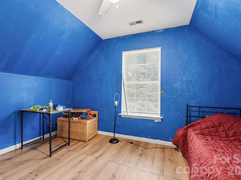 2606 Marmac Road, Charlotte, NC 28208.  MLS# CAR4333144, YatesRealty ID 1982. 