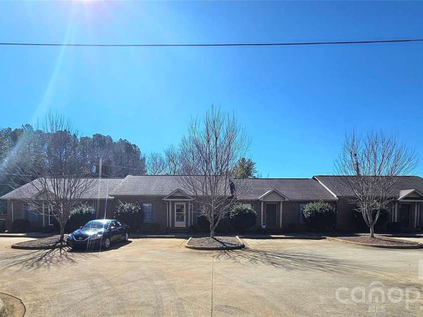 700 Battleground Court, Kings Mountain, NC 28086.  MLS# CAR4346946, YatesRealty ID 1982. 