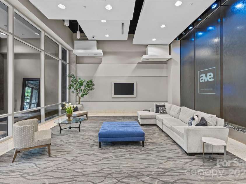 210 N Church Street, Charlotte, NC 28202.  MLS# CAR4260082, YatesRealty ID 19820. 