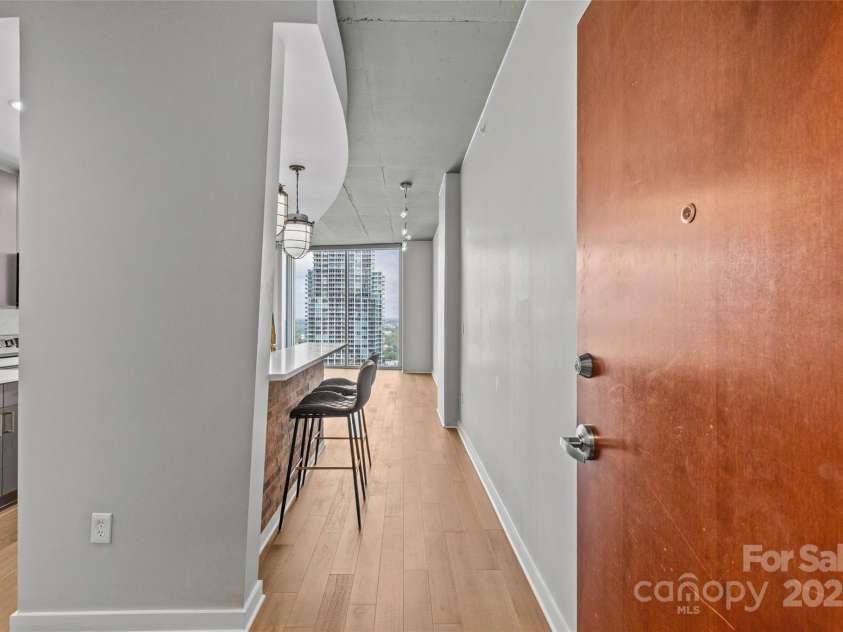210 N Church Street, Charlotte, NC 28202.  MLS# CAR4260082, YatesRealty ID 19820. 