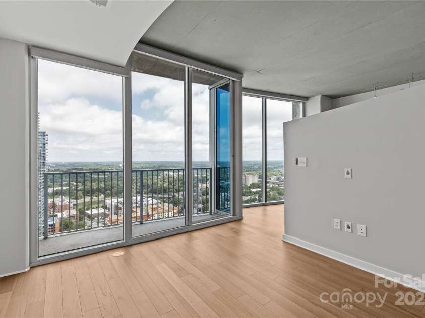 210 N Church Street, Charlotte, NC 28202.  MLS# CAR4260082, YatesRealty ID 19820. 