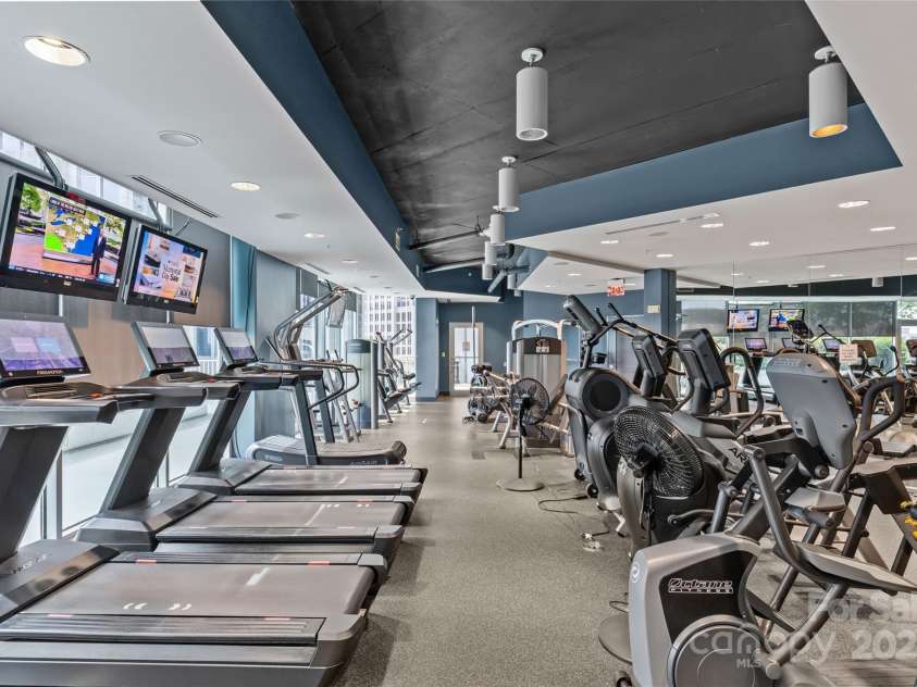 210 N Church Street, Charlotte, NC 28202.  MLS# CAR4260082, YatesRealty ID 19820. 