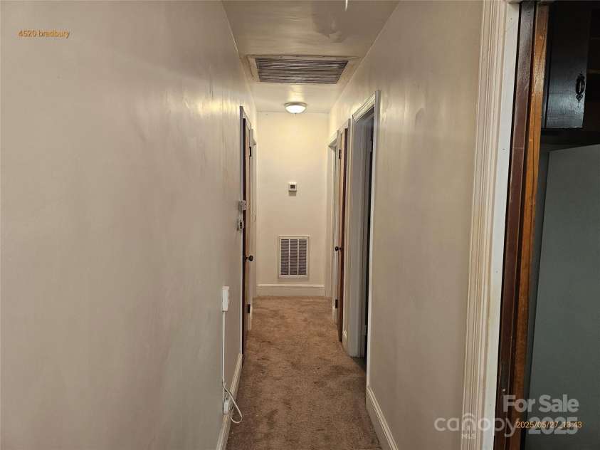 4520 Bradbury Drive, Charlotte, NC 28209.  MLS# CAR4263924, YatesRealty ID 19821. 